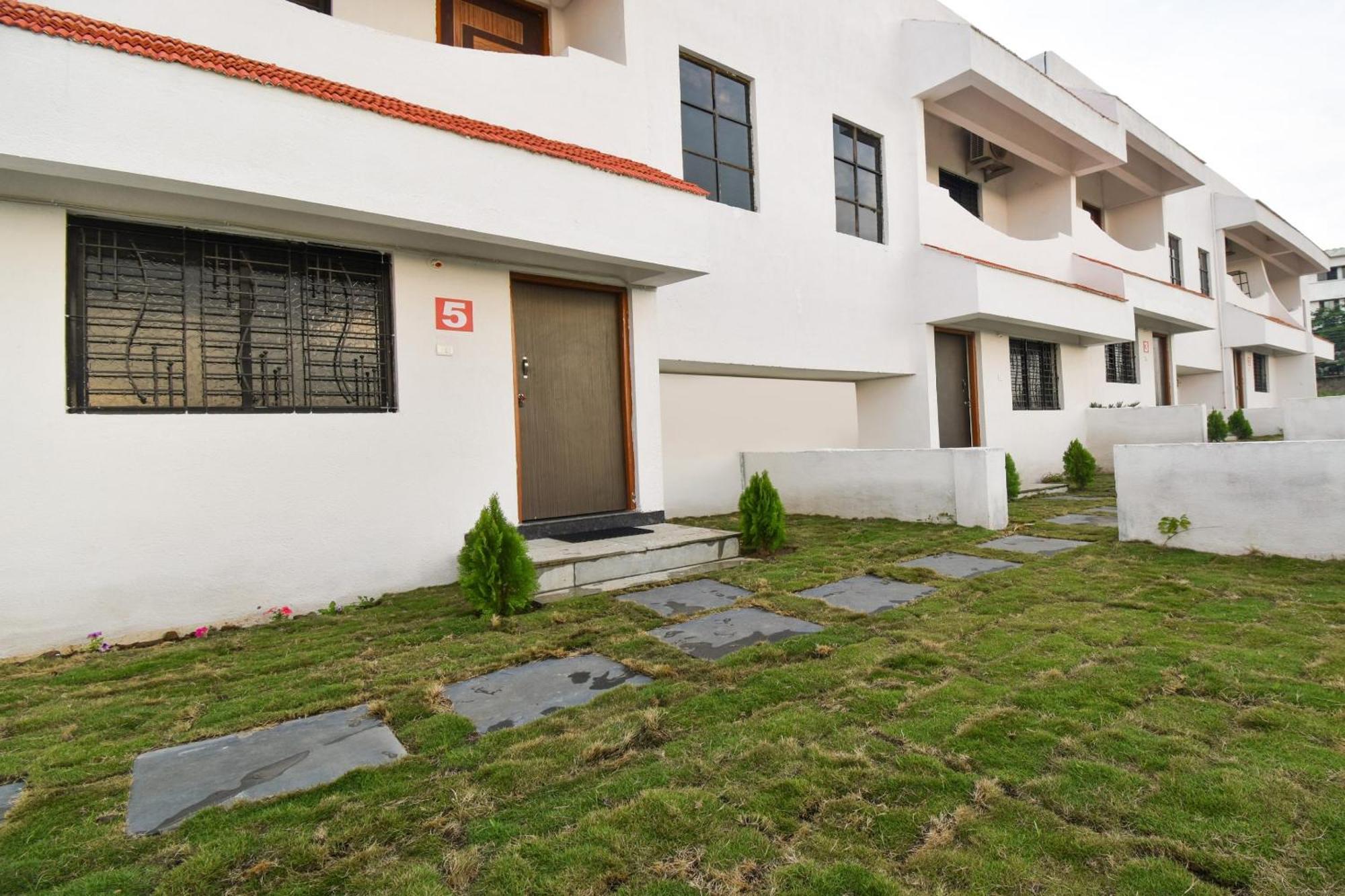 Spot On Carnival Resorts Rāipur Exterior photo