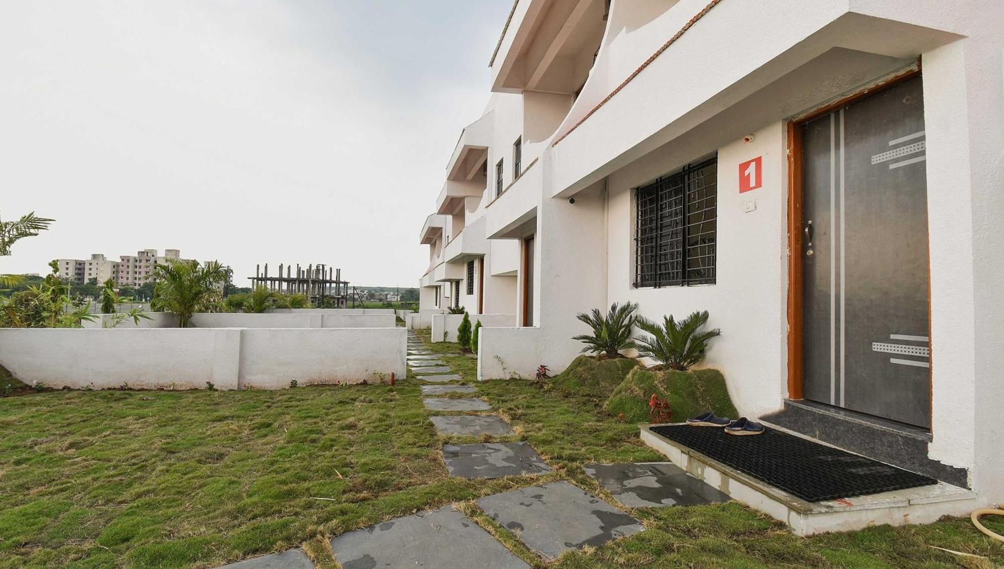 Spot On Carnival Resorts Rāipur Exterior photo