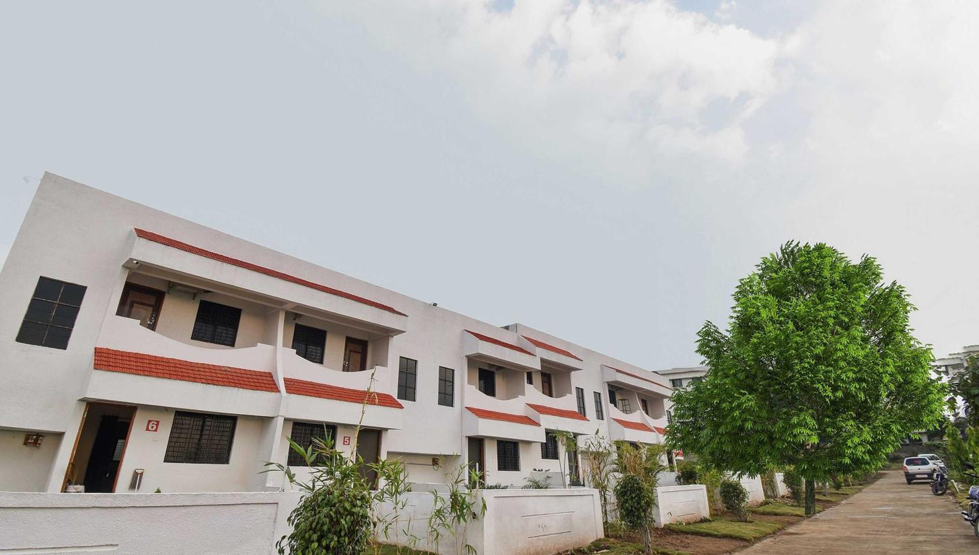 Spot On Carnival Resorts Rāipur Exterior photo